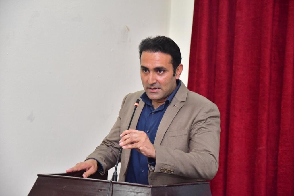 Professor Malik Haq Nawaz Danish Professor Malik Haq Nawaz Danish
PRINCIPAL
GOVERNMENT GRADUATE COLLEGE, GOJRA.